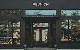 Reunion Hotel